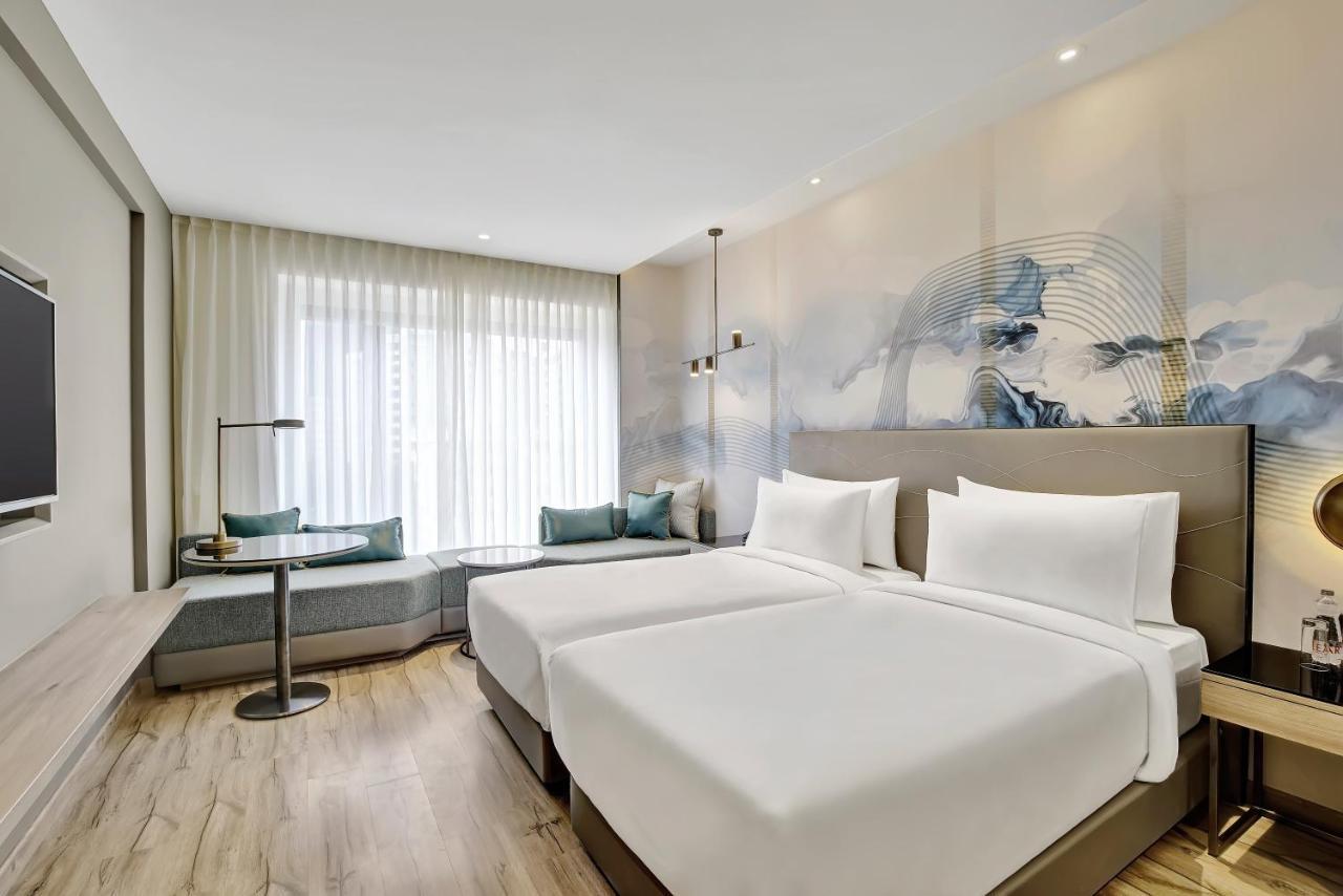Park Inn By Radisson Surat Buitenkant foto