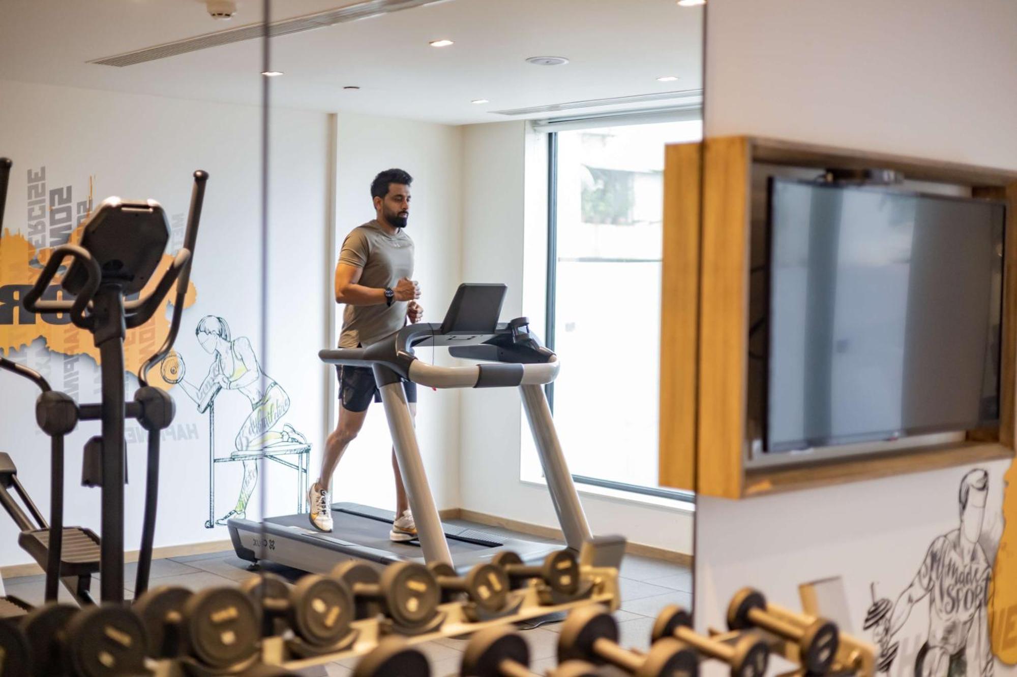 Park Inn By Radisson Surat Buitenkant foto